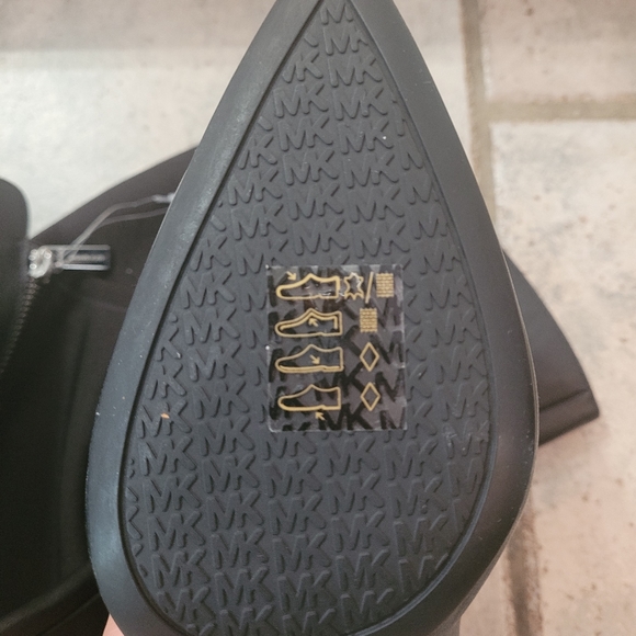 🤑SOLD🤑Michael Michael Kors Dorothy Flex Boots - Picture 10 of 14